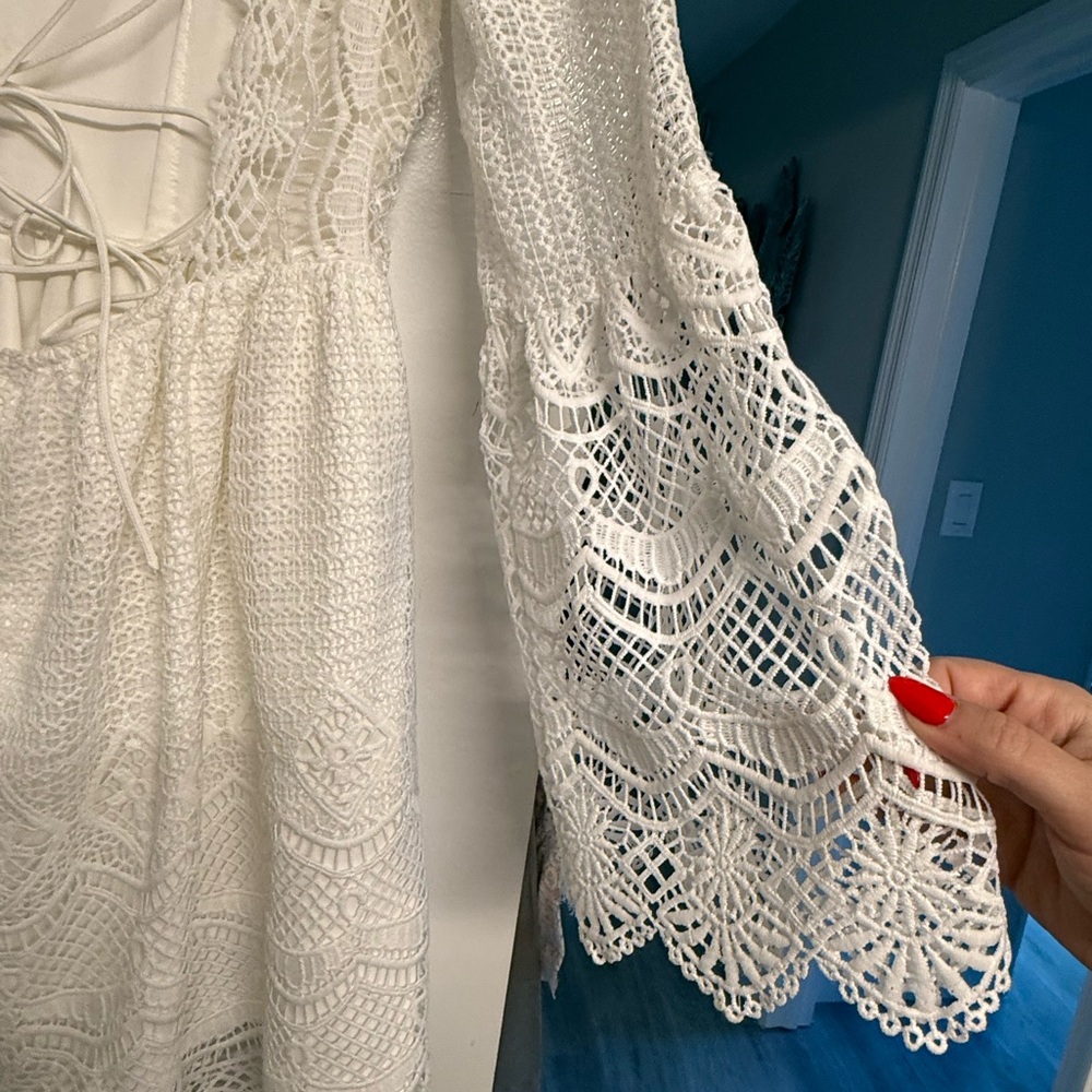 NWT White Lace Dress with bell sleeves size 6 - Picture 6 of 6